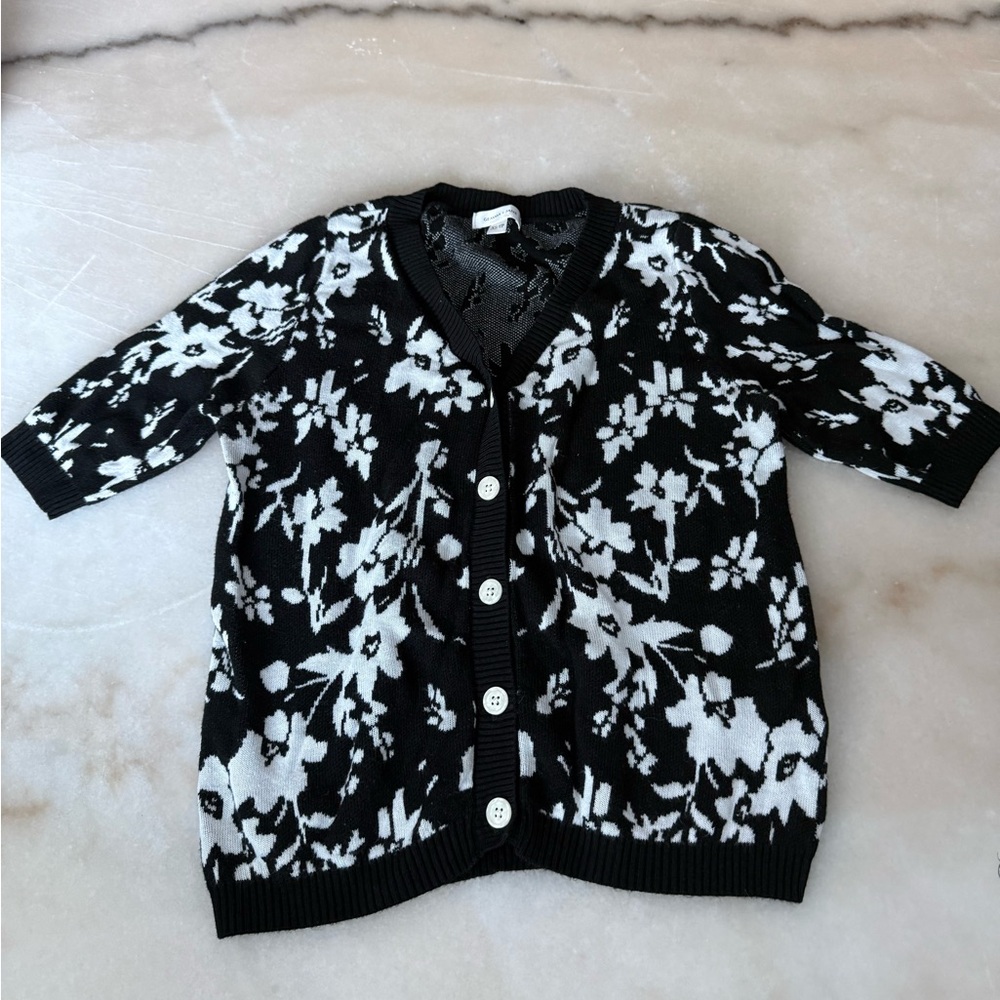 Elegant Floral Women's Cardigan in Black and White